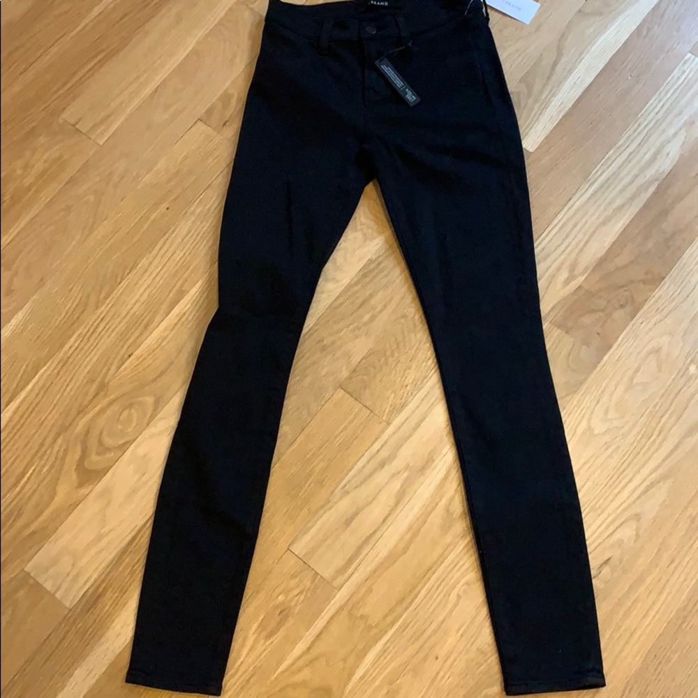 J Brand 485 Mid-Rise Super Skinny in Luxe Sateen - Picture 8 of 8